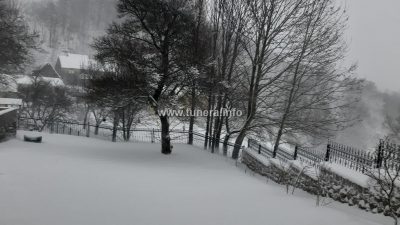 VIDEO Deset centimetara snijega, cesta prema Stalku prohodna @ Breze
