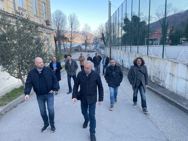 Bakarski nautičari generacije 92/93. proslavili 30 godina mature ...